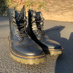 1460 doc martens mens